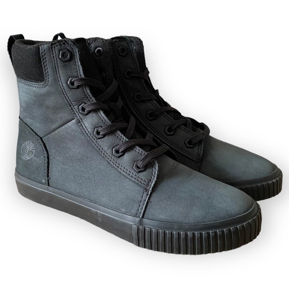Timberland Women's SKYLA BAY 6-Inch Black Suede Leather Boots